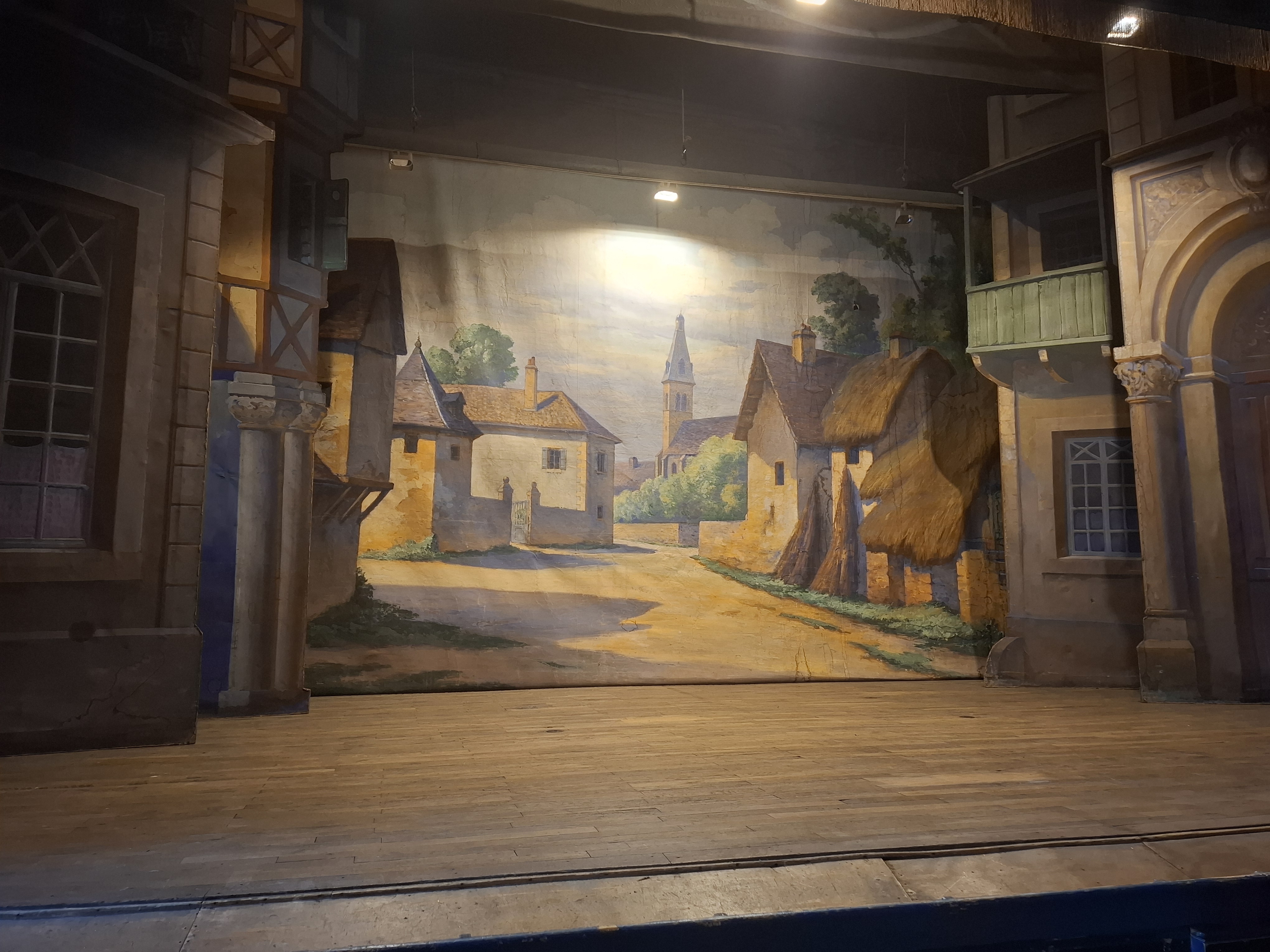 Conference publique inauguration cour visites theatre 3