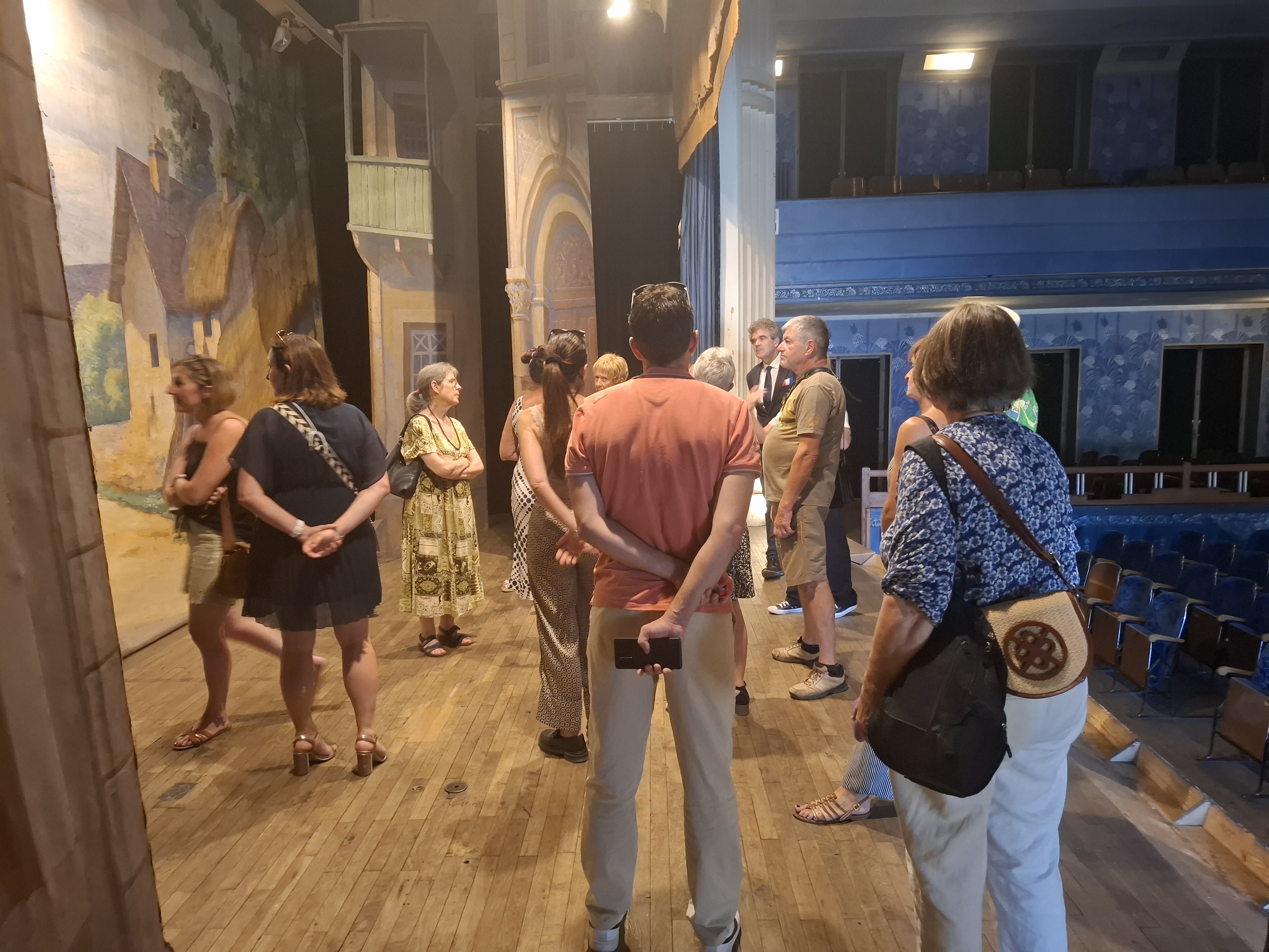 Conference publique inauguration cour visites theatre 4